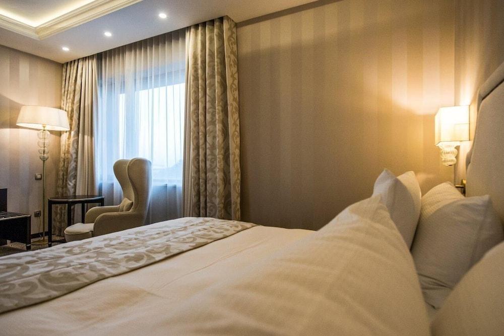 Hotel Prahova Plaza Плоешти Экстерьер фото