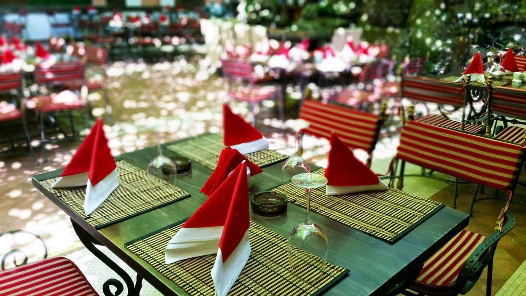 Hotel Prahova Plaza Плоешти Экстерьер фото