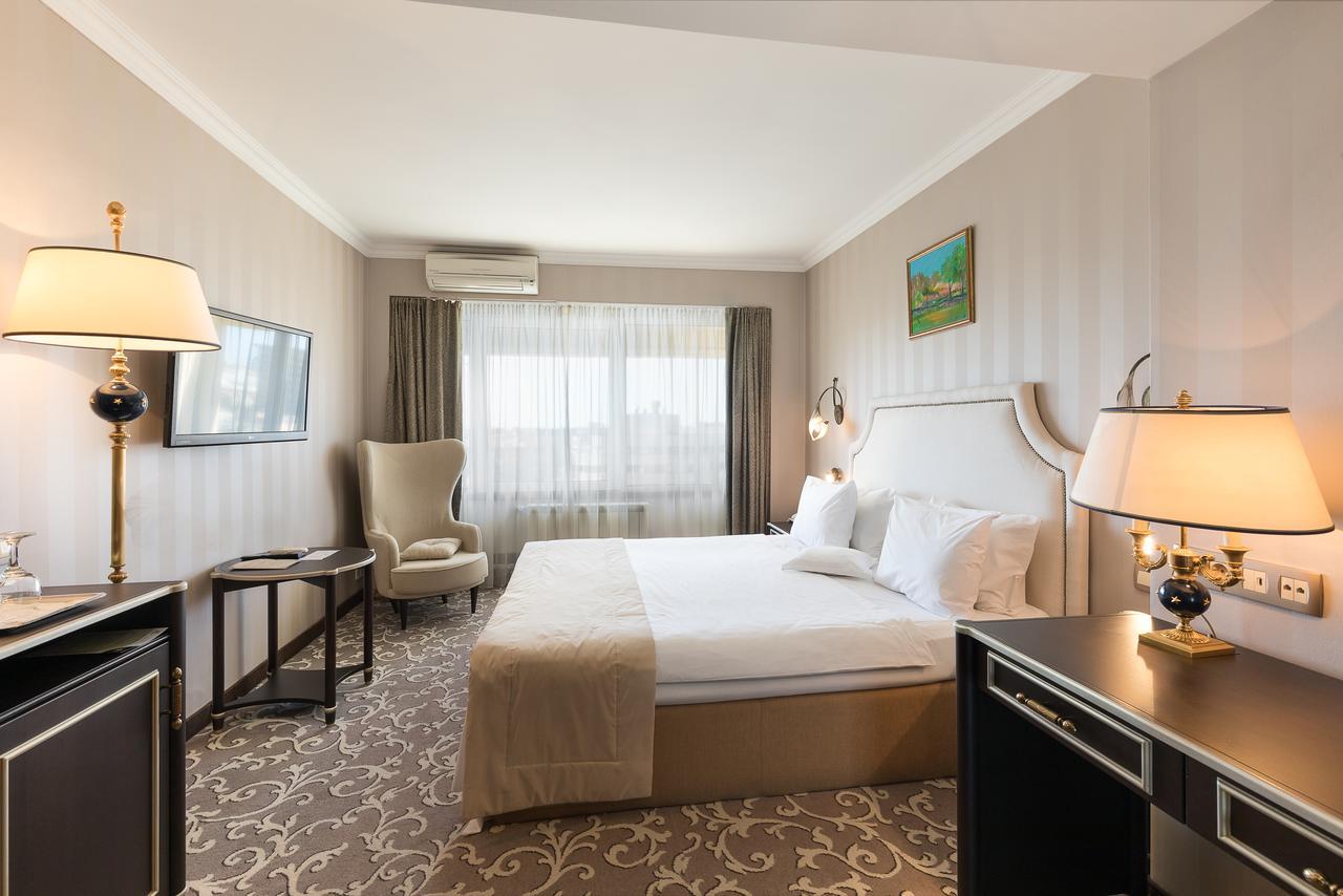Hotel Prahova Plaza Плоешти Экстерьер фото